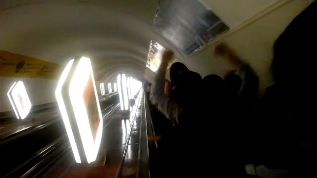 станція метро Хрещатик смотреть онлайн