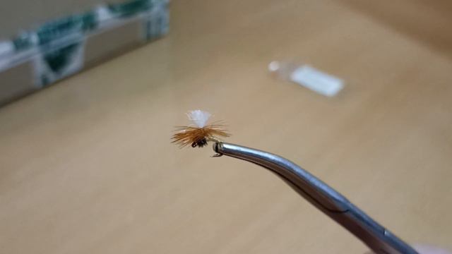 Распаковка посылки с мушкой PFG Klinkhammer по заказу Fmagazin смотреть онлайн