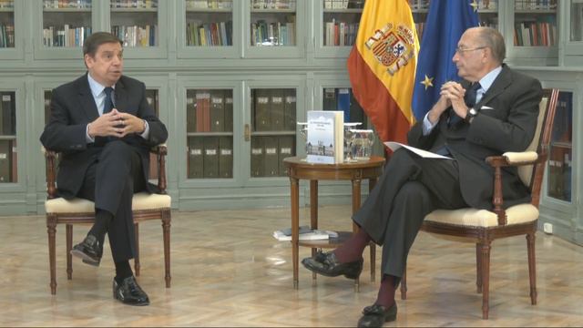 Luis Planas y Jaime Lamo de Espinosa presentación y coloquio libro смотреть онлайн