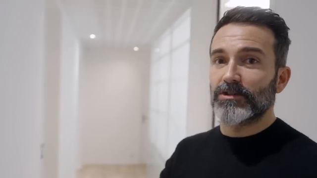 A Day With Schiaparelli’s Creative Director | Vogue смотреть онлайн