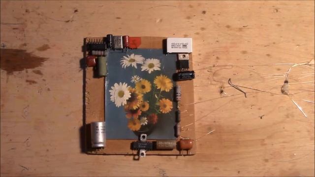 {Своими руками} Креативная рамочка для фотографии из радиодеталей