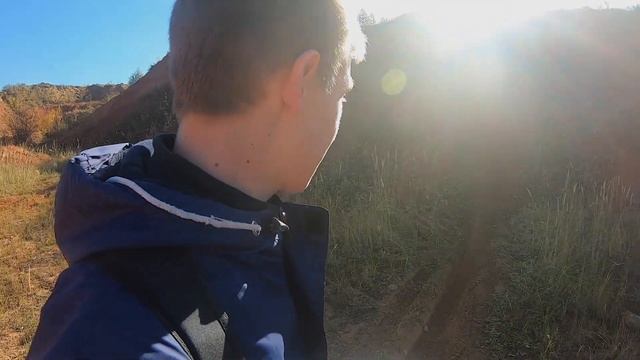 ENDURO ТРАССА В КАРЬЕРЕ/ПЕРВАЯ ПОЛОМКА/ПОСЛНДНИЕ ОСЕННИЕ ДЕНЬКИ/ENDURO НА ПИТАХ смотреть онлайн