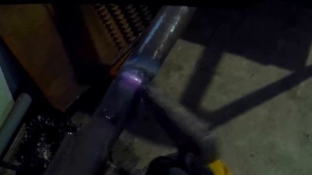 Как варить не поворотный стык трубы смотреть онлайн