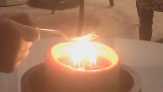 Plastic fork and a bit of Pyro #fire #melting смотреть онлайн