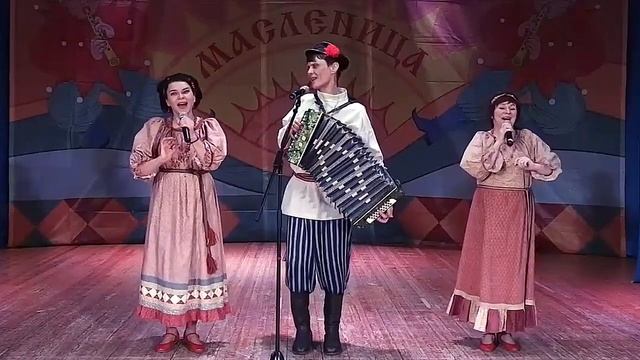 Песни под гармонь - Под окном широким смотреть онлайн