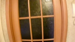 Наличники межкомнатных дверей прибиты гвоздями