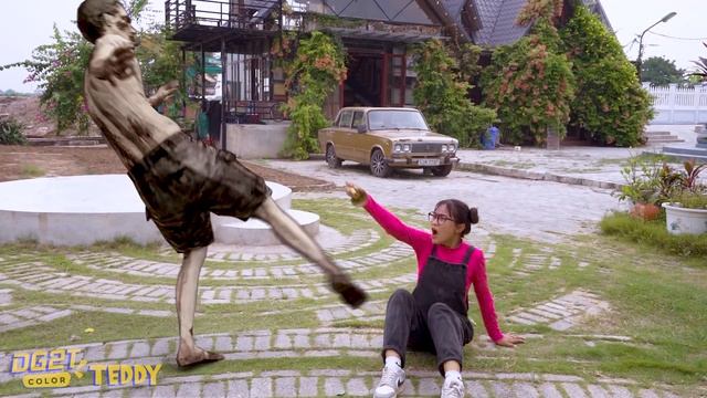 Neft Gun War : Scary Teacher 3D In Real Life VS Squid Games Destroy Honeycomb Candy Challenge смотреть онлайн