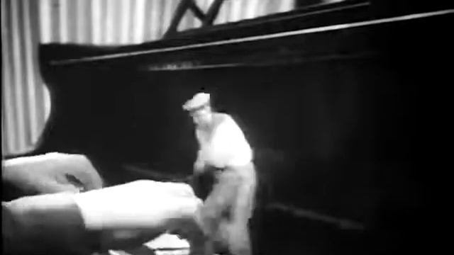 David Ashkenasi, piano - Red Fleet Dance. 1946 смотреть онлайн