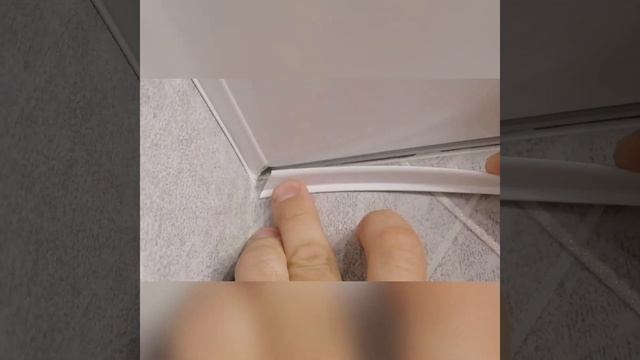 Как вставить маскировочную вставочную полосу в натяжной потолок смотреть онлайн