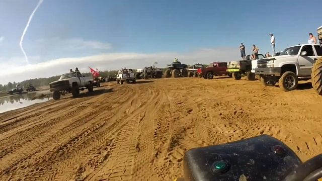 GoPro Redneck Yacht Club- Big Trucks Event смотреть онлайн