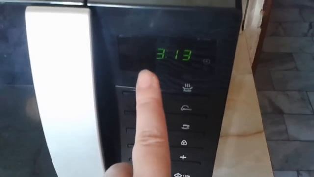 Рецепт. Как быстро пожарить орехи и семечки в микроволновке. смотреть онлайн