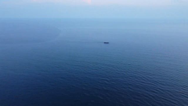 полет над морем! Корабль, закат, сумерки! смотреть онлайн