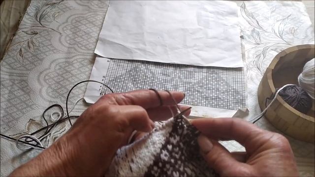 как я сейчас вяжу жаккард спицами с одной руки смотреть онлайн