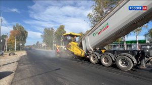На участке автодороги от Кирова до границы с Удмуртией началась укладка верхнего слоя покрытия