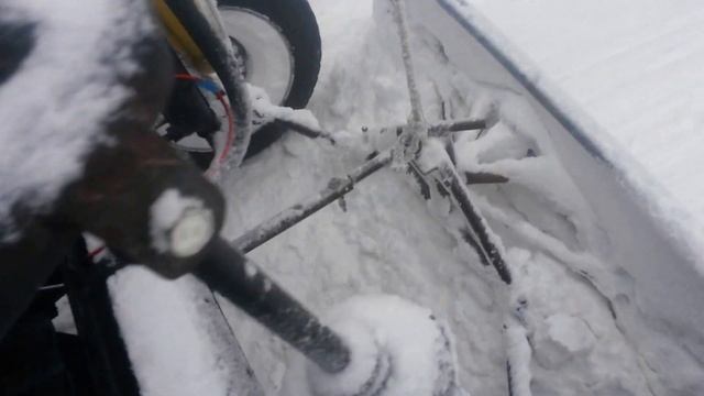 Чистим снег окушкой. смотреть онлайн