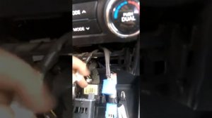 как снять блок управления климат контроля Kia SORENTO XM 2012 г.в.