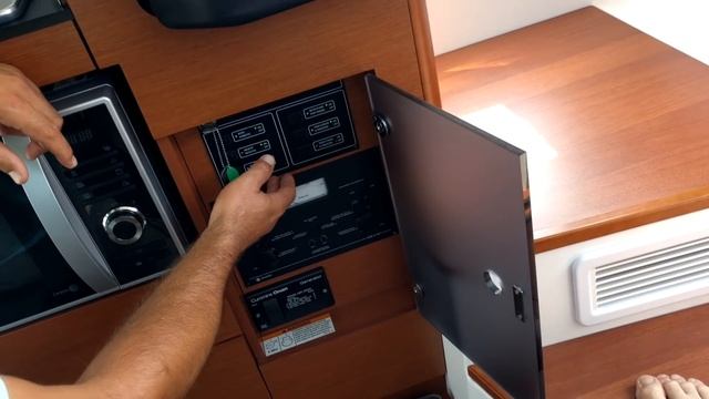Катер  Круизер Jeanneau NC11