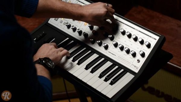 Moog Sub Phatty Analog Synthesizer Demo
