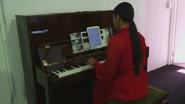 Petrof P125 upright piano смотреть онлайн