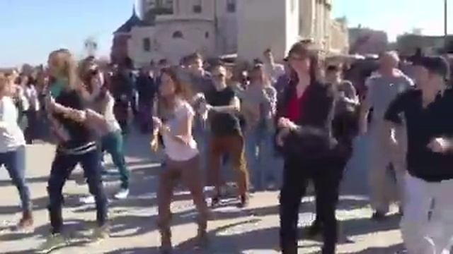 Поляки - танцы в Старом городе смотреть онлайн