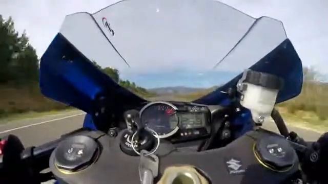 Suzuki Gsxr 750 l6 aceleración смотреть онлайн