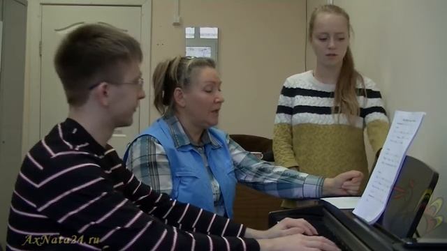 Урок вокала.Поём джаз.Проблемы и решения.Swingin On The Moon смотреть онлайн