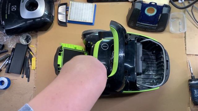 Vacuum Cleaner Electronic Board Fault - How To Assemble Electrolux UltraSilencer ZUSGREEN смотреть онлайн