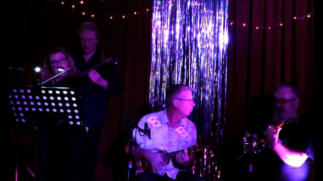 Douce Ambiance by Django All The Way смотреть онлайн