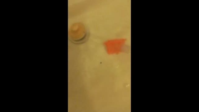 что будет если в воду запустить вещи+ ( бонус )