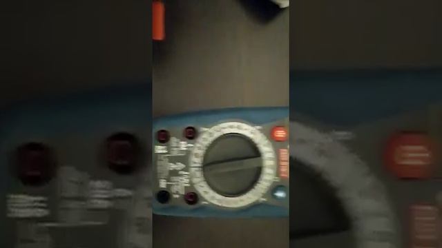 Демонстрация работы термопары Мультиметр Зубр PRO-815-Т смотреть онлайн