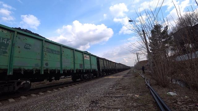 Проезд ТГМ6А 1444 около станции "заводская" #тгм6а #железнаядорога #ЖД #1444 смотреть онлайн