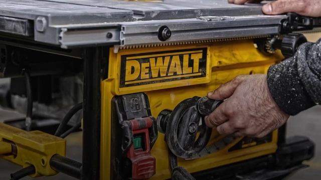 SERRA DE MESA 10" (254mm) 2.000W, 220V - DWE7492-B2 - DEWALT смотреть онлайн