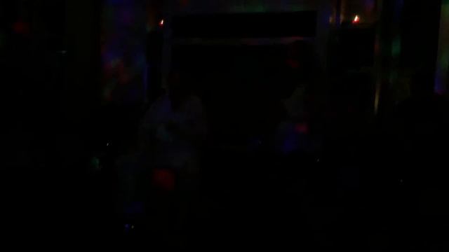 12/31/2015- NEW YEARS Richard Brookins "Om Mani..." w/Doug Tessler @Mana Bliss @Vivian & Garrick's смотреть онлайн