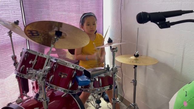 (Cielito Lindo or Beautiful Heaven Alfred basic Piano level 4. Piano by Jasmine/ Judy cover drum. смотреть онлайн