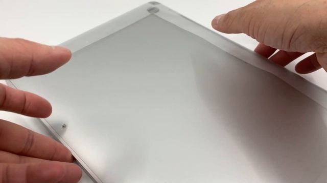 MacBook Pro (13-inch, 2017, Two Thunderbolt 3 ports) Unboxing смотреть онлайн