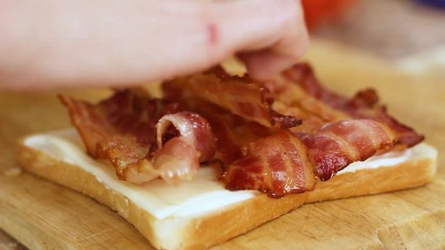 ВКУСНЫЙ АМЕРИКАНСКИЙ СЭНДВИЧ. Как приготовить сэндвич с беконом!