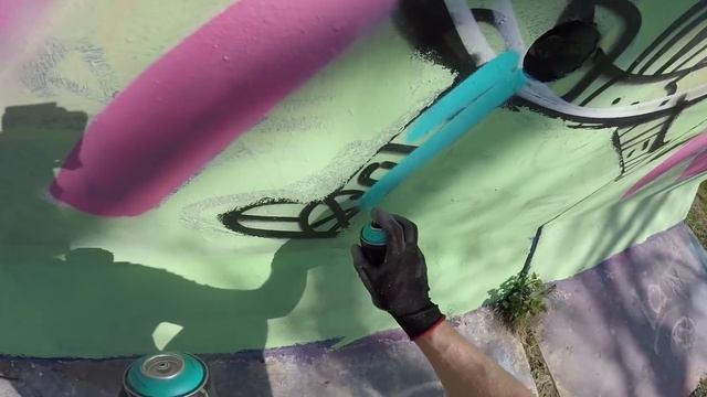 Big EASTER Graffiti Mural Art смотреть онлайн
