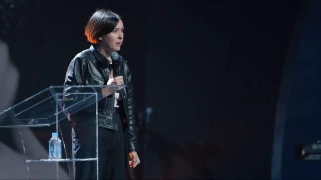 Юлия Попова: Спасший одну душу — спас целый мир / Воскресное богослужение / «Слово жизни» Москва смотреть онлайн