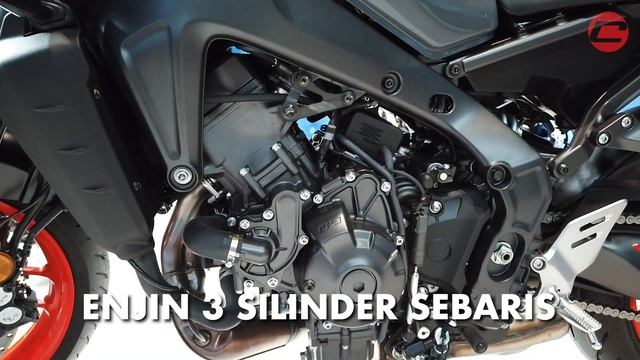 YAMAHA TMAX, MT-09 & 9 GT TRACER смотреть онлайн