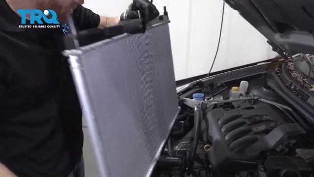 How to Replace Radiator 2007-2012 Nissan Sentra смотреть онлайн