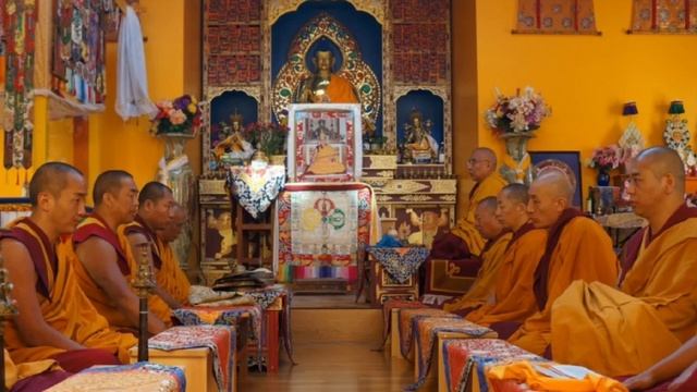 Buddhist Monk Chant смотреть онлайн