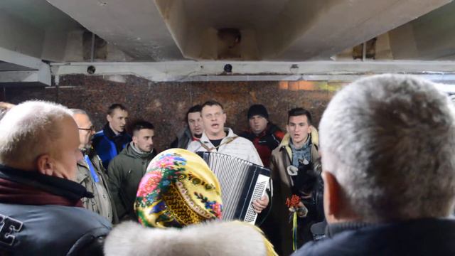 Ой у лузі червона калина !!! ЄвроМайдан ніч з 08 на 09.12.2013 перехід під Глобусом !!! смотреть онлайн