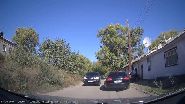 Луганск, Учхоз, ул. Линева. 2021/10/06