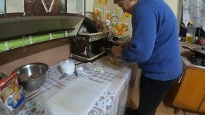 ЖИВУ ОДНА В ДЕРЕВНЕ/ ПРИГОТОВИЛА ВКУСНЫЙ УЖИН