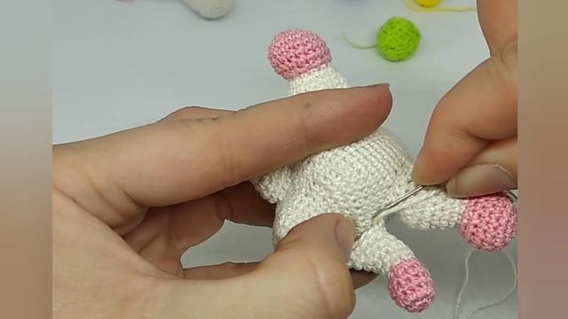 СЕКРЕТЫ КРАСИВОГО ПРИШИВАНИЯ деталей игрушки. смотреть онлайн