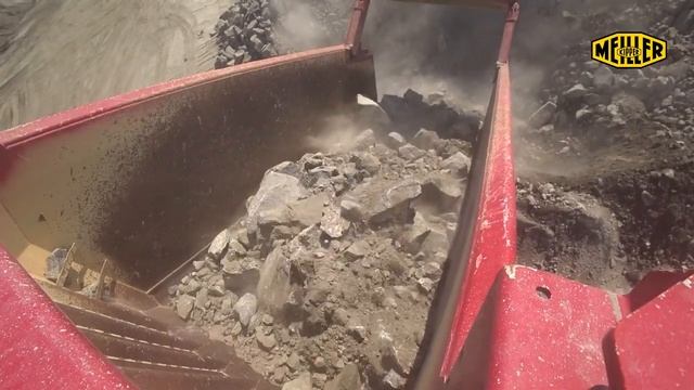 Трансляция из кузова самосвала MEILLER с гидравлическим задним бортом! смотреть онлайн