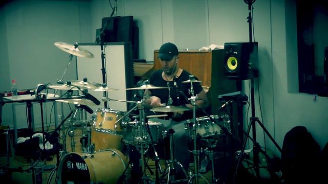 IS IT POSSIBLE TO WORK PROFESSIONALLY WITH A REGULAR "YAMAHA STAGE CUSTOM" ?????????????? смотреть онлайн