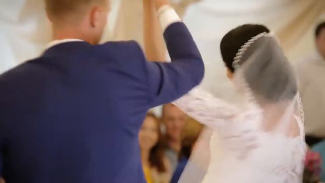 Как не терять настроения во время дождя... смотреть онлайн