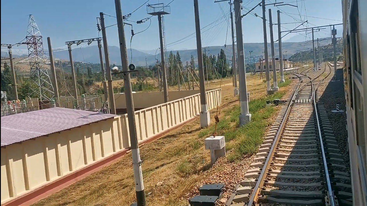 Узбекская Железная Дорога. Электропоезд ЭР9Е. Ташкент-Южный - Ходжикент (Ч.2. Прибытие в Ходжикент). смотреть онлайн