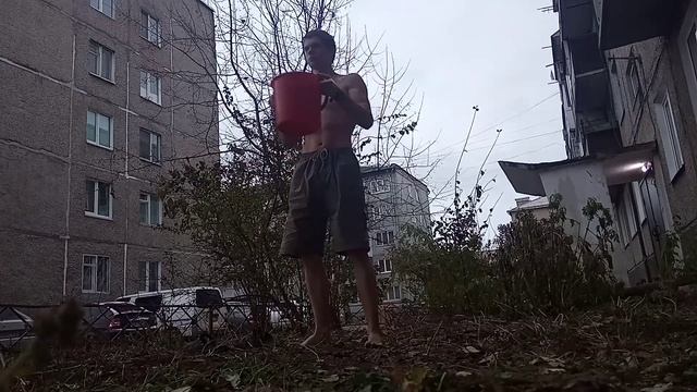 Обливание холодной водой #13 смотреть онлайн